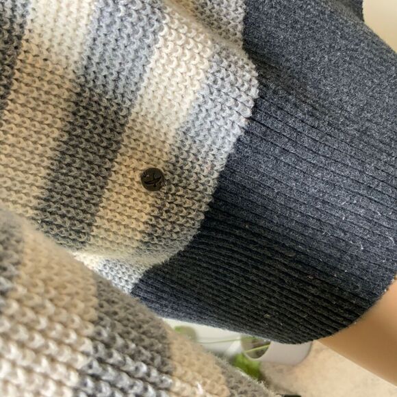 Eddie Bauer Gray Red Striped Highneck Pullover Button Academia Sweater Size XL - Picture 13 of 15